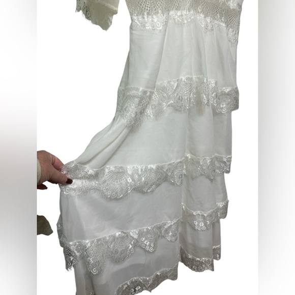 Tulle High Waist Hollow Out Lace Short Sleeve V Neck Long Dress - Picture 3 of 10